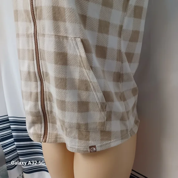 MarleyLilly Women Size M Plaid Sleeveless Zip-Up Vest Offer Are Welcome - Picture 5 of 14